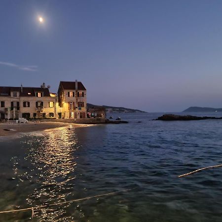 Ferienwohnung Kod Senke Komiža Exterior foto